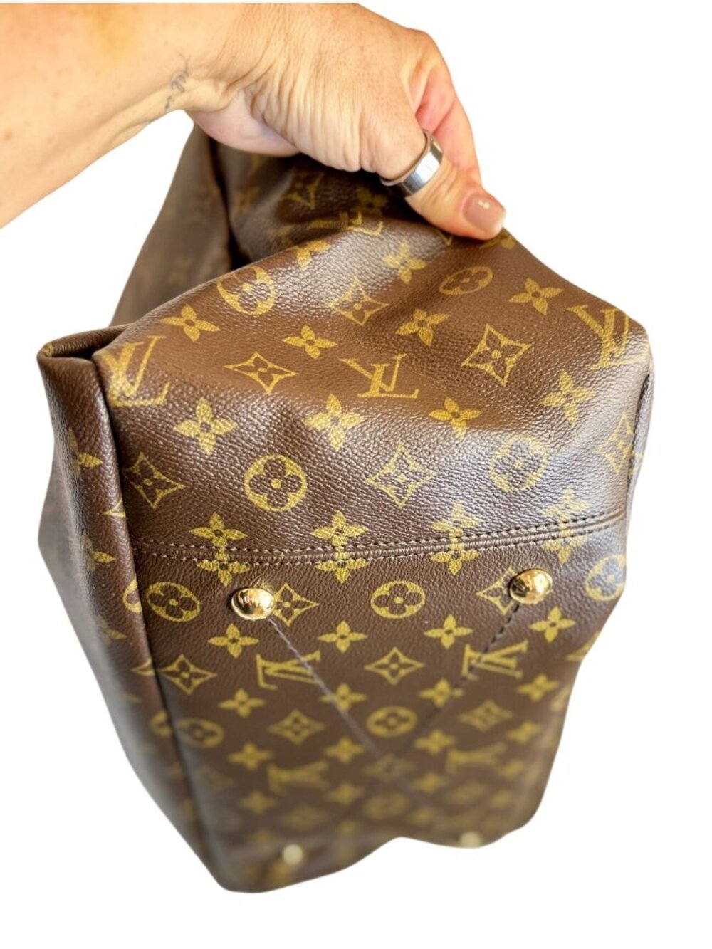 Louis Vuitton Artsy Handbag Monogram Canvas MM Bag - Picture 12 of 15